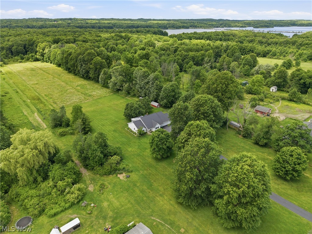 18330 Shaw Road Chagrin Falls OH 44023
