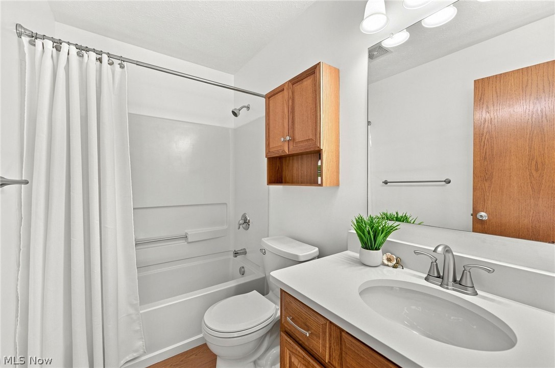 4033 Court Road Wakeman OH 44889