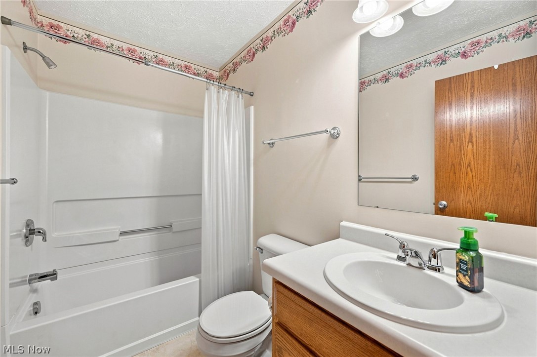 4033 Court Road Wakeman OH 44889
