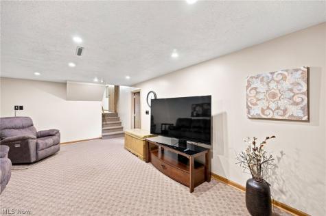 4033 Court Road Wakeman OH 44889