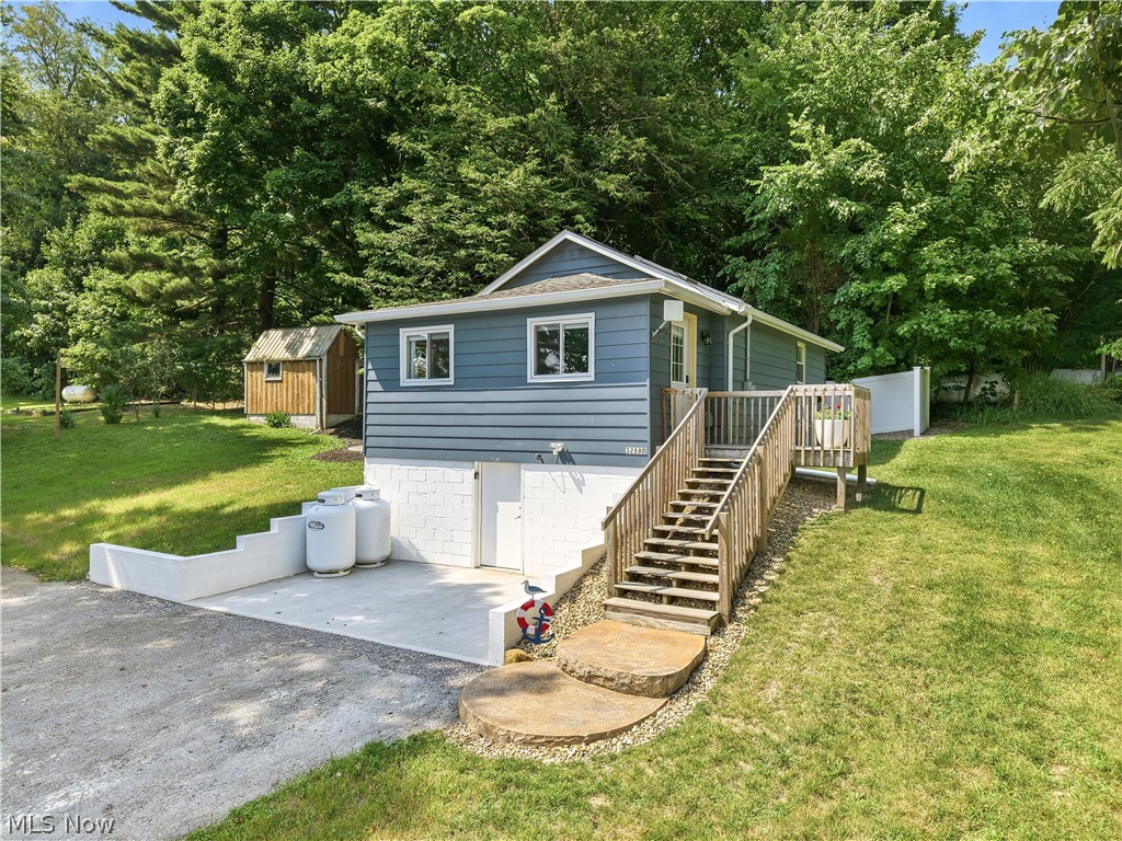 32880 Camp Drive Hanoverton OH 44423