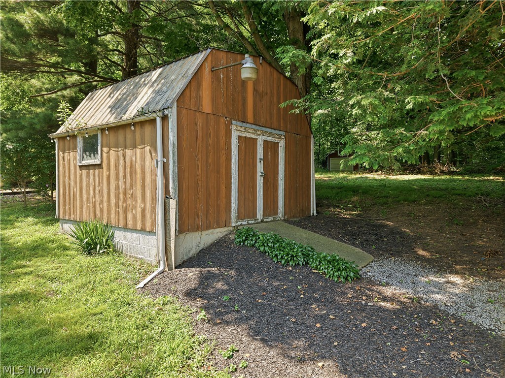 32880 Camp Drive Hanoverton OH 44423