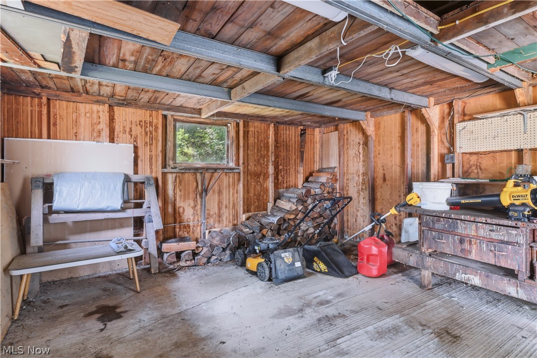 32880 Camp Drive Hanoverton OH 44423