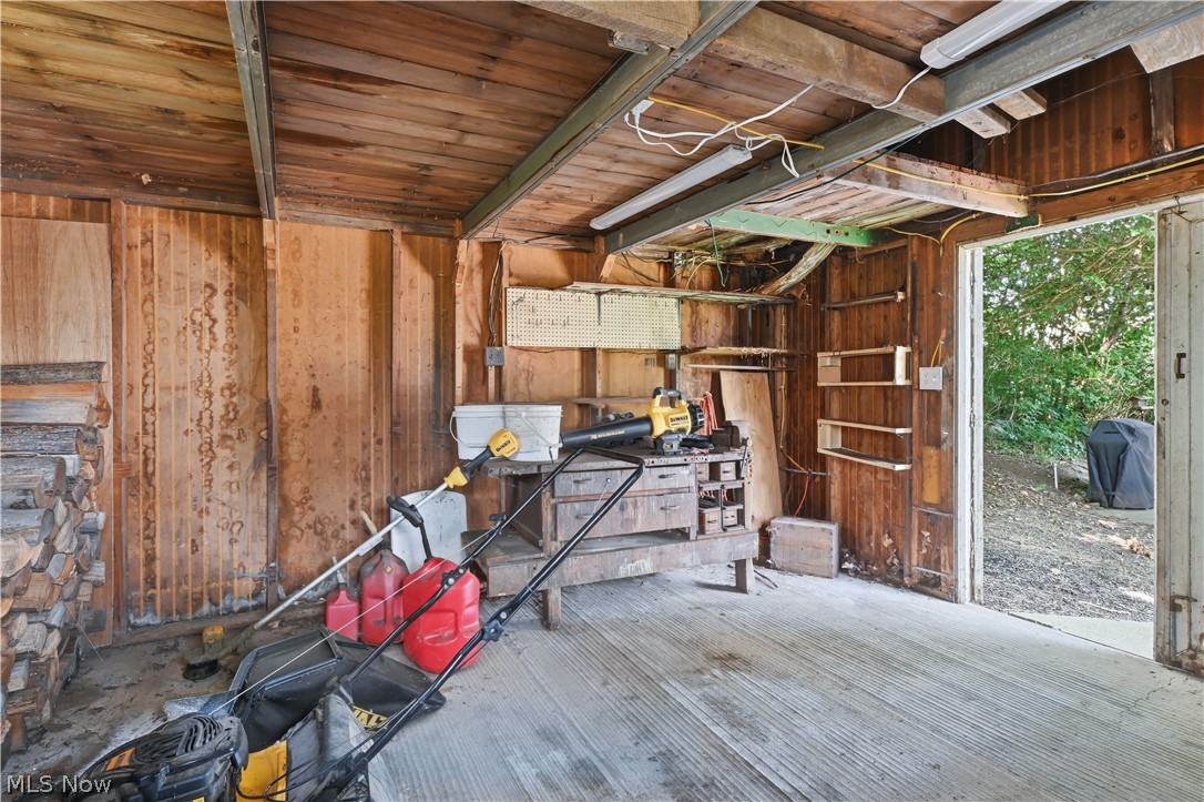32880 Camp Drive Hanoverton OH 44423