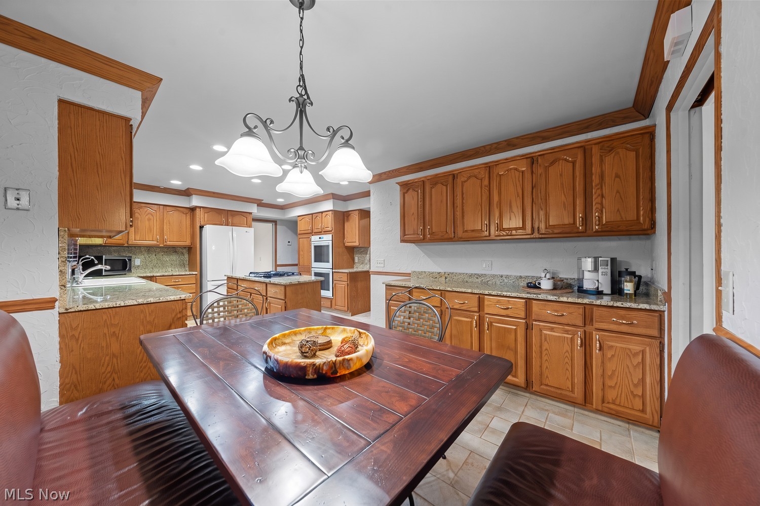 7152 Hillbrook Lane S Novelty OH 44072