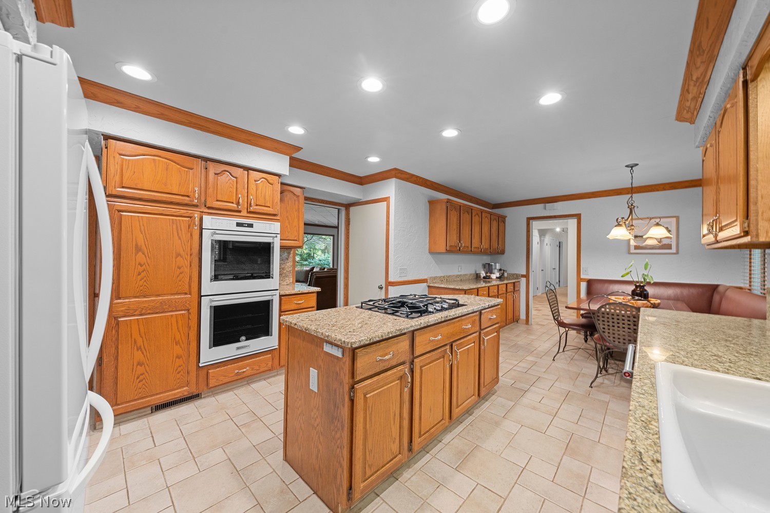 7152 Hillbrook Lane S Novelty OH 44072