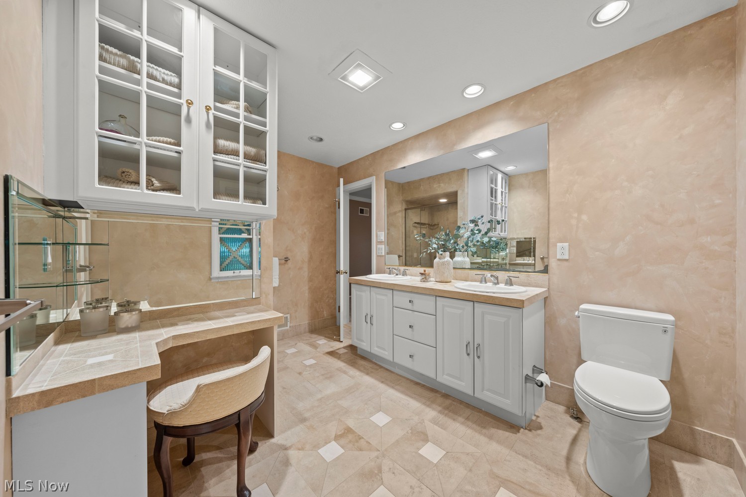 7152 Hillbrook Lane S Novelty OH 44072