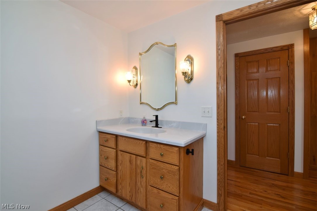 15227 Leroy Road Thompson OH 44086