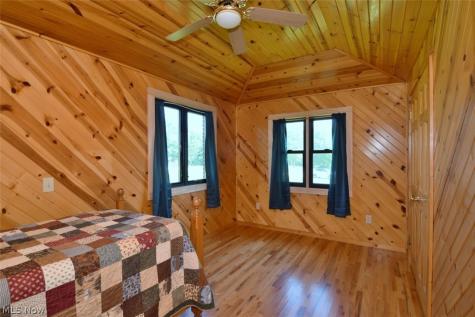15227 Leroy Road Thompson OH 44086