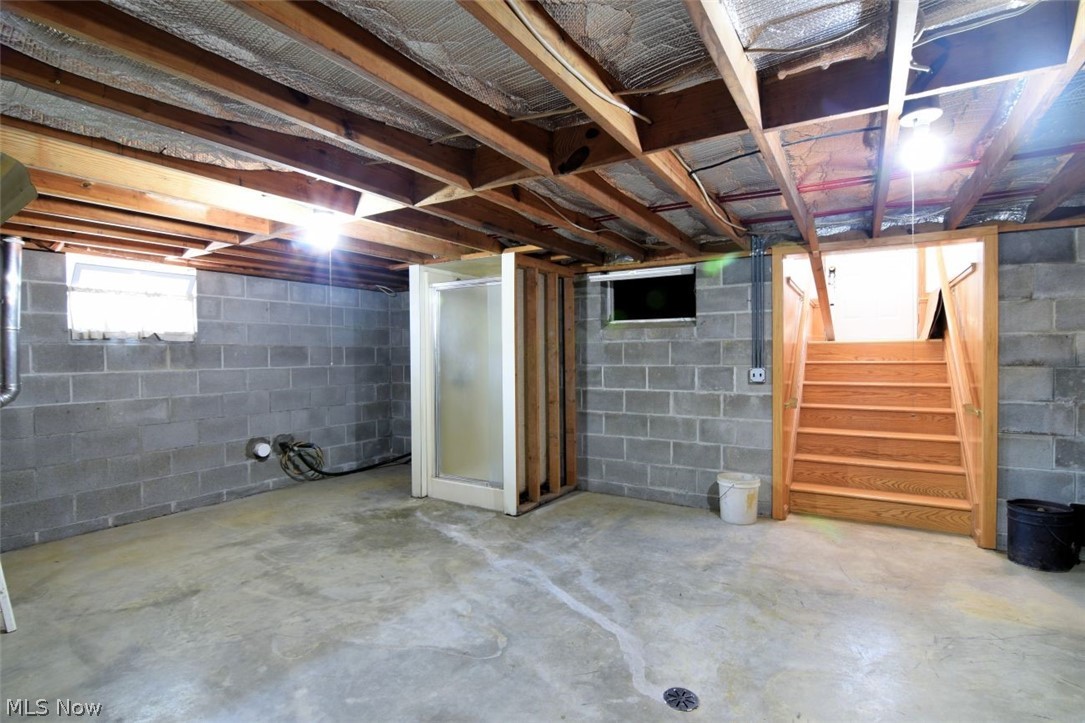 15227 Leroy Road Thompson OH 44086