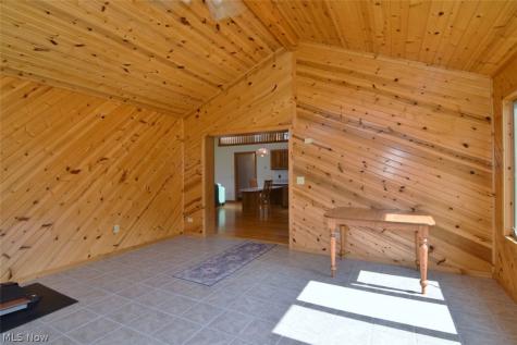 15227 Leroy Road Thompson OH 44086