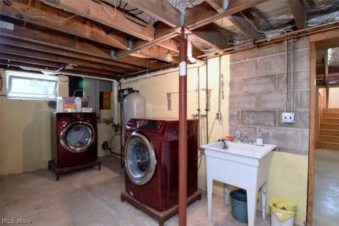 15227 Leroy Road Thompson OH 44086