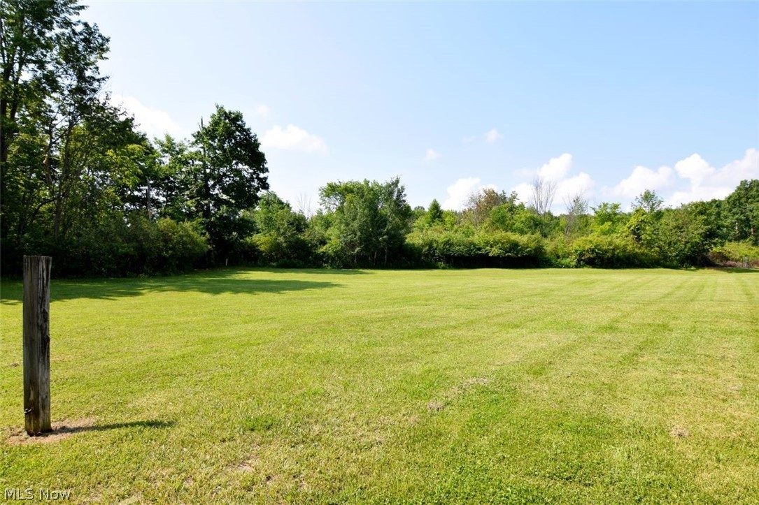 15227 Leroy Road Thompson OH 44086