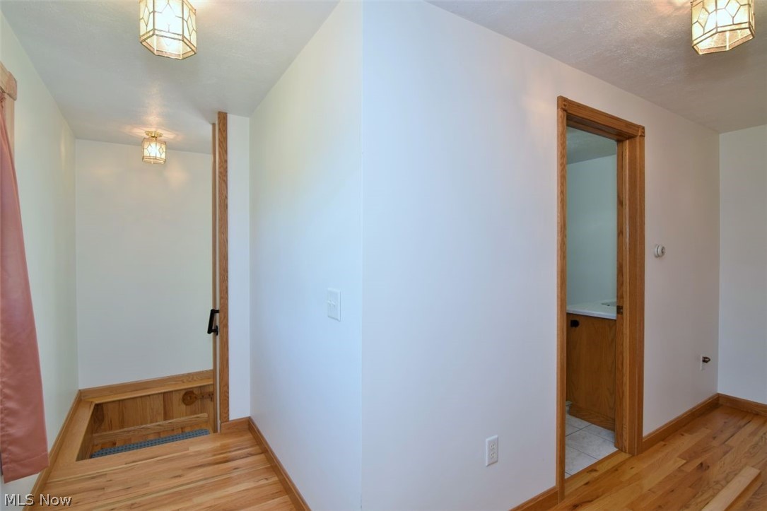 15227 Leroy Road Thompson OH 44086