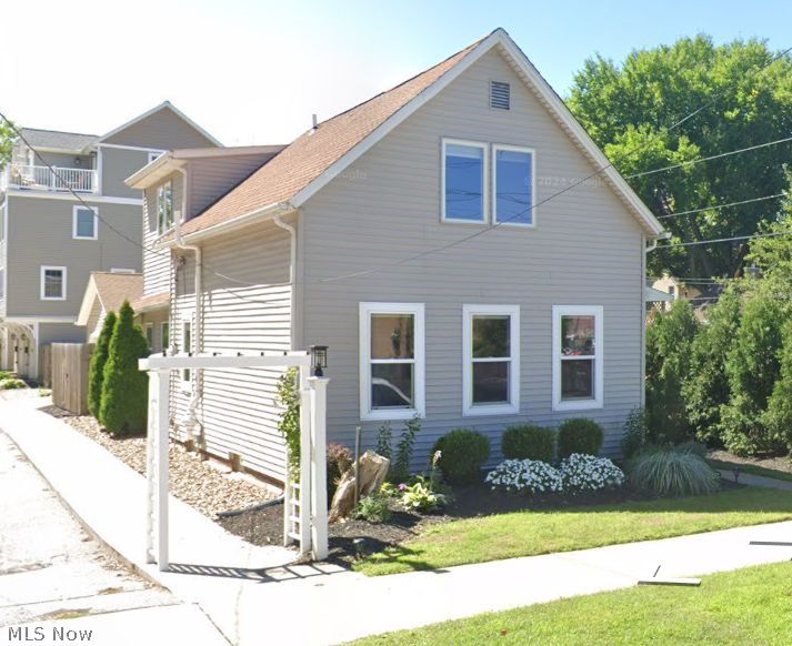 1207 Auburn Avenue Cleveland OH 44113