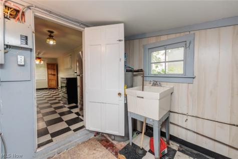 4313 W 52nd Street Cleveland OH 44144