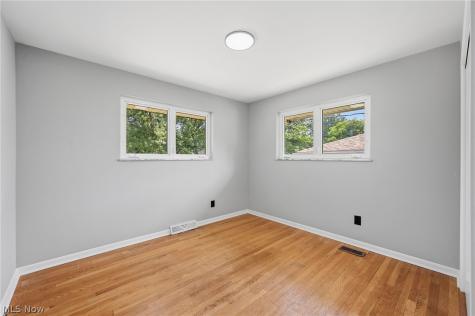 333 E Ridgewood Drive Seven Hills OH 44131