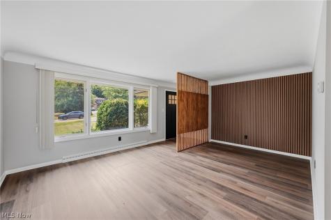 333 E Ridgewood Drive Seven Hills OH 44131
