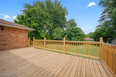 333 E Ridgewood Drive Seven Hills OH 44131