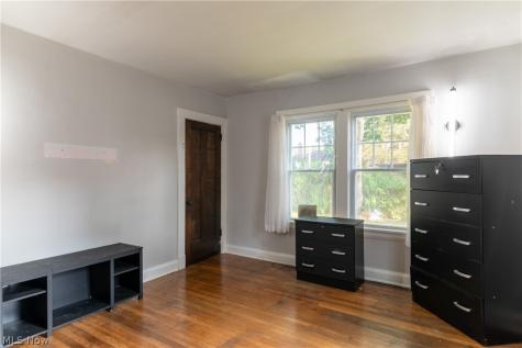 423 Bradley Lane Youngstown OH 44504