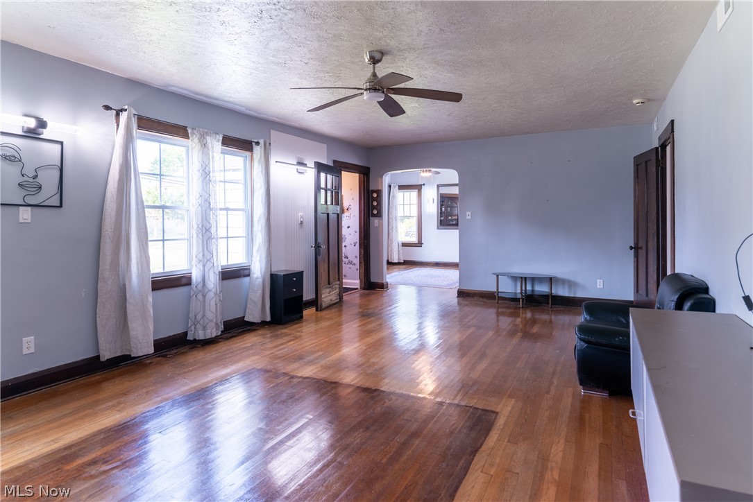 423 Bradley Lane Youngstown OH 44504