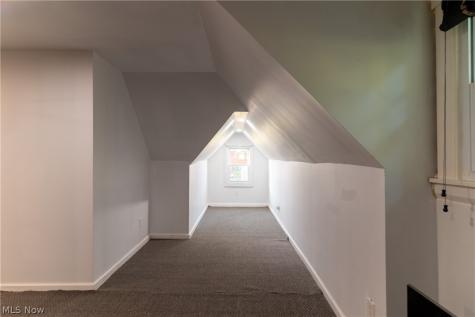 423 Bradley Lane Youngstown OH 44504