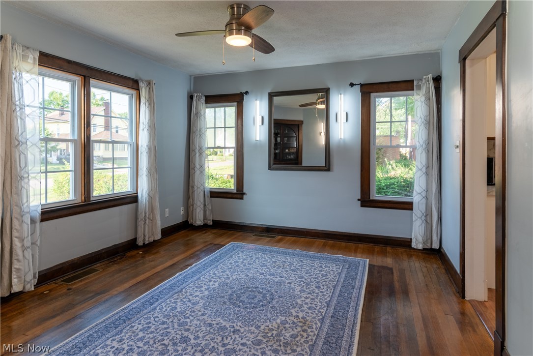 423 Bradley Lane Youngstown OH 44504