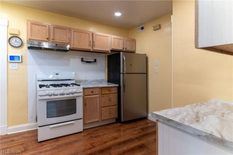 423 Bradley Lane Youngstown OH 44504