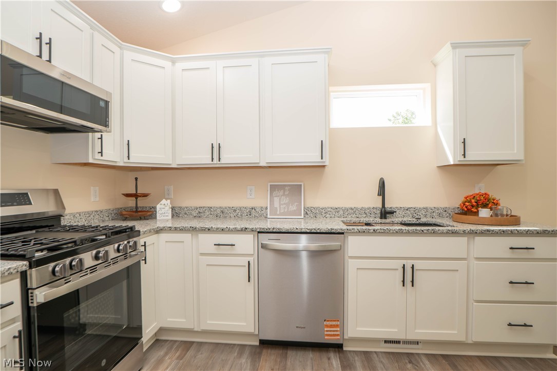 97 Nottingham Street Tallmadge OH 44278