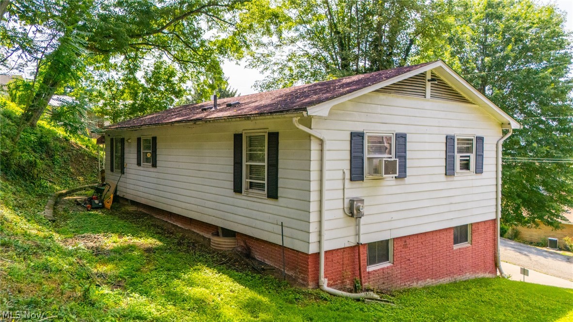 820 Mariann Drive Martins Ferry OH 43935