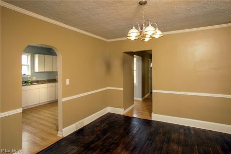 1306 22nd Street NE Canton OH 44714