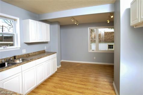 1306 22nd Street NE Canton OH 44714