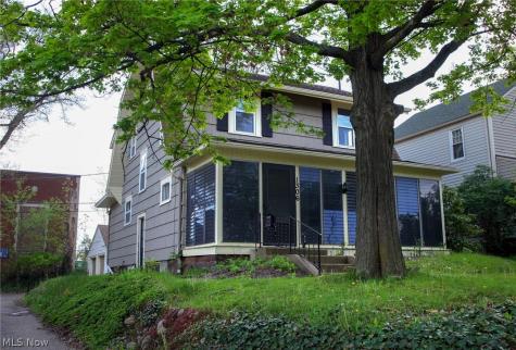 1306 22nd Street NE Canton OH 44714