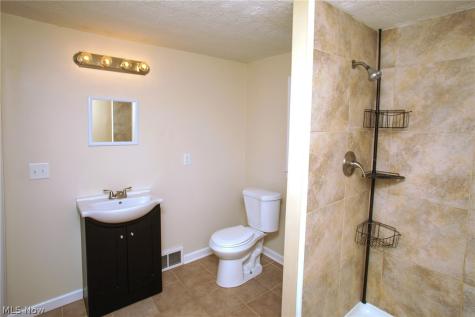 1306 22nd Street NE Canton OH 44714