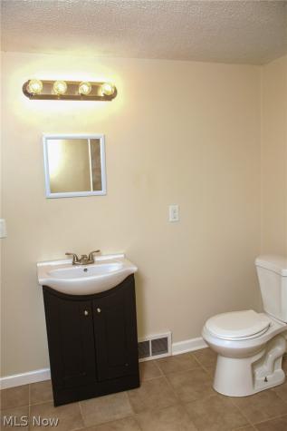 1306 22nd Street NE Canton OH 44714