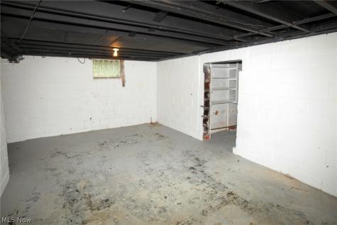 1306 22nd Street NE Canton OH 44714