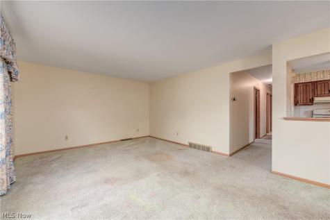 5615 Southington Drive Parma OH 44129