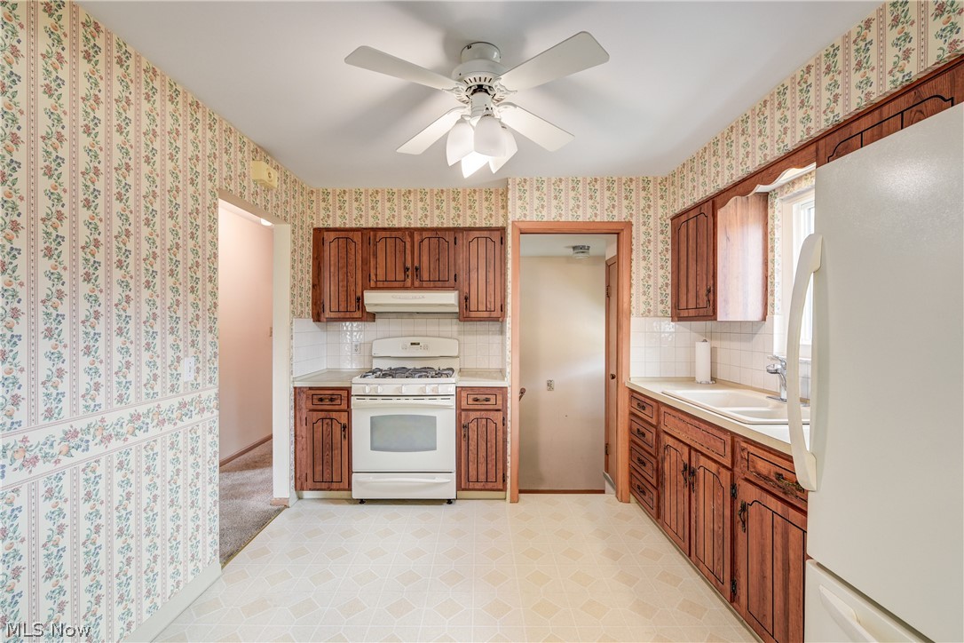 5615 Southington Drive Parma OH 44129