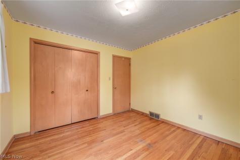 5615 Southington Drive Parma OH 44129