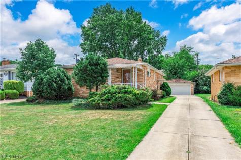 5615 Southington Drive Parma OH 44129