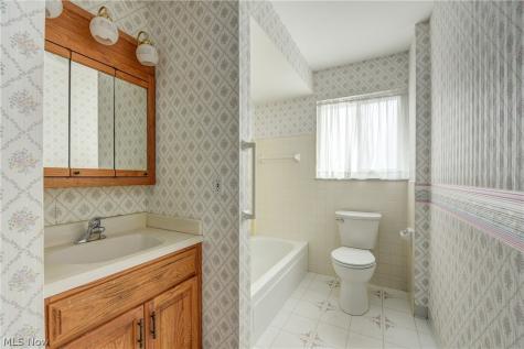 5615 Southington Drive Parma OH 44129