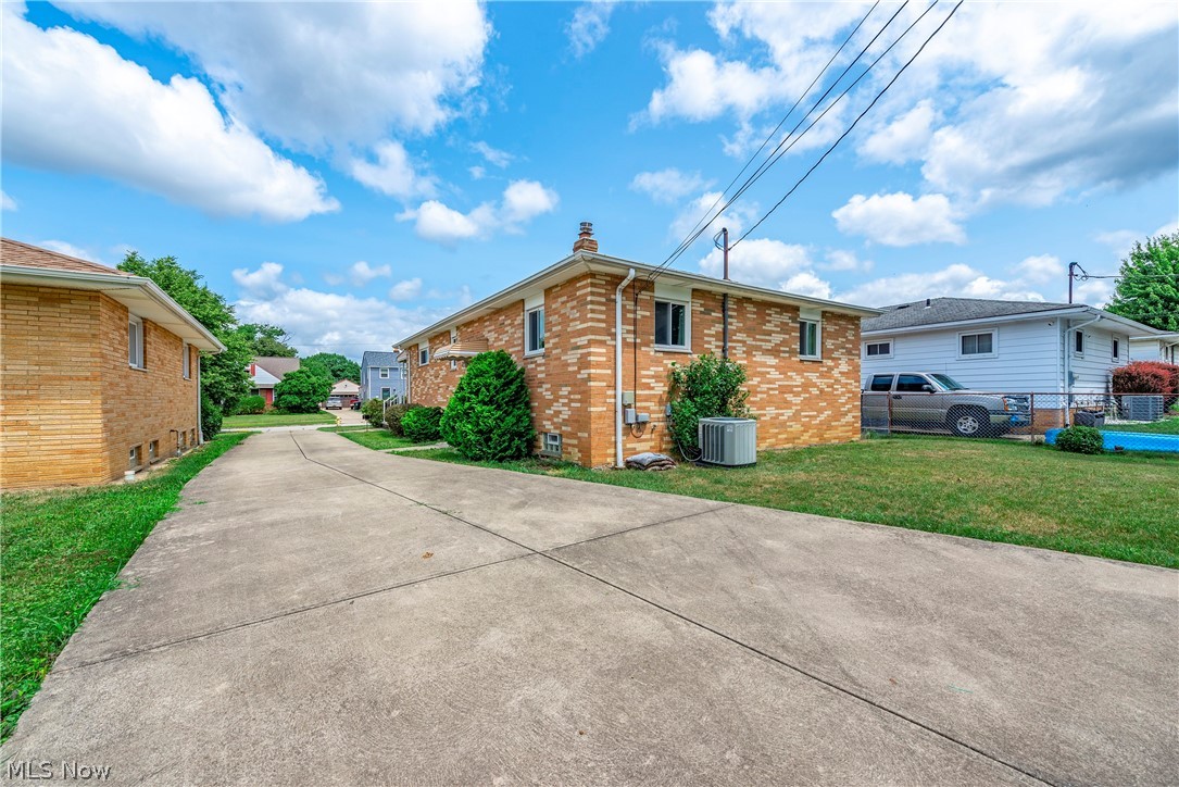 5615 Southington Drive Parma OH 44129