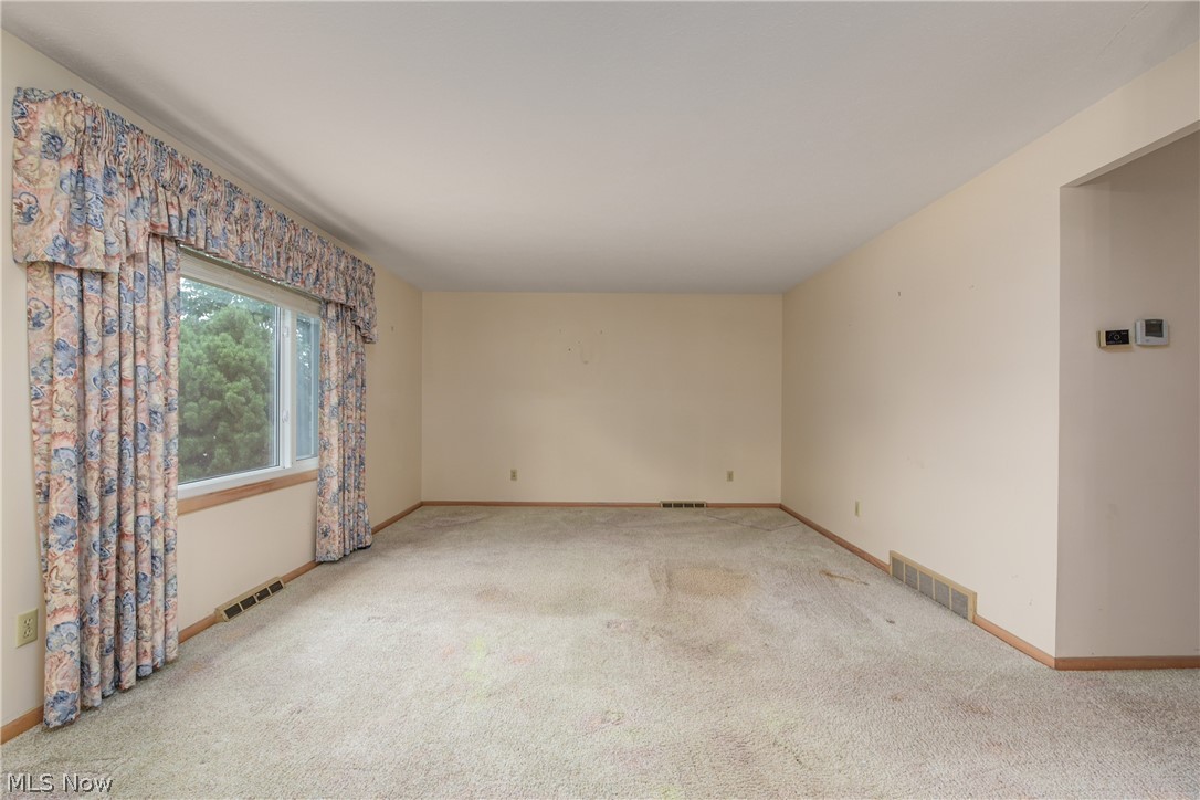 5615 Southington Drive Parma OH 44129