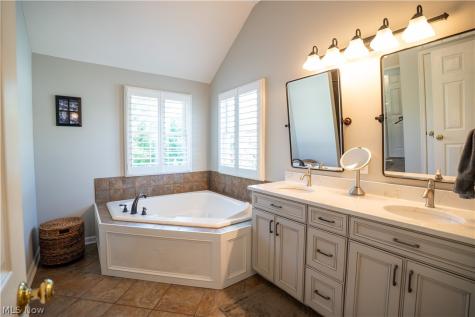 20324 Kylemore Drive Strongsville OH 44149