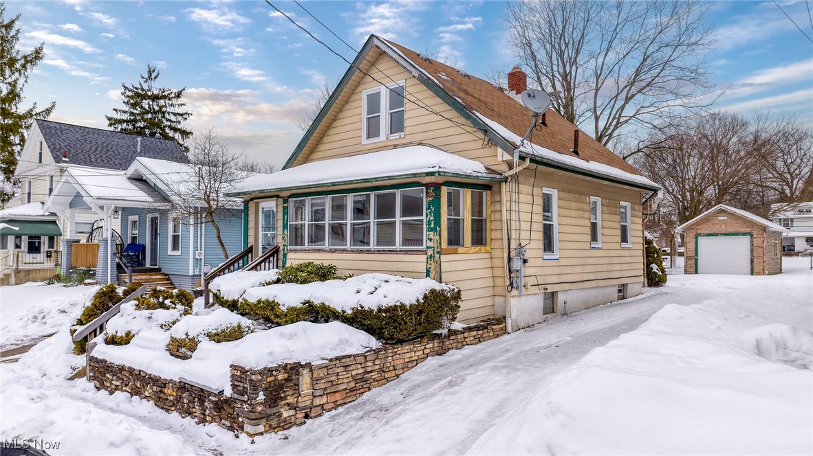 1037 Pitkin Avenue Akron OH 44310