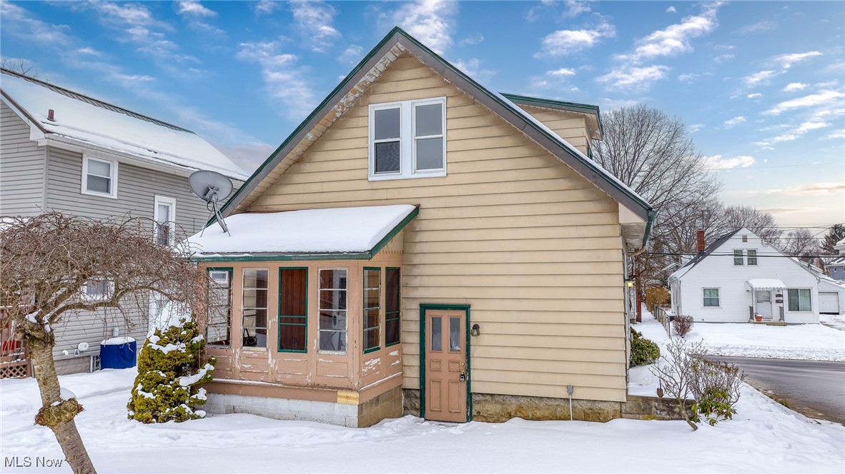 1037 Pitkin Avenue Akron OH 44310