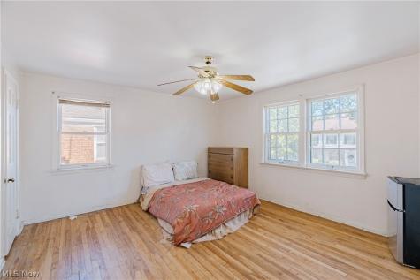 3826 Grosvenor Road South Euclid OH 44118