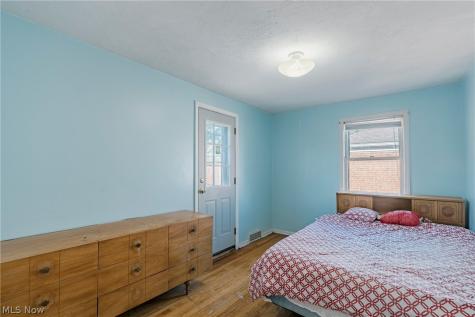 3826 Grosvenor Road South Euclid OH 44118