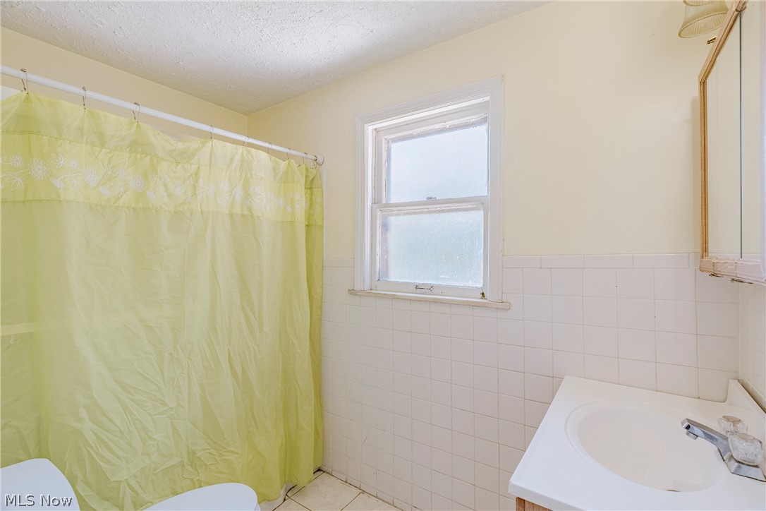 3826 Grosvenor Road South Euclid OH 44118