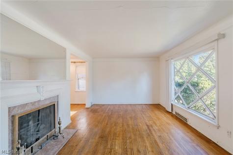 3826 Grosvenor Road South Euclid OH 44118